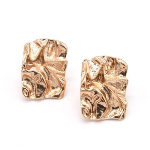 Gold Wrinkled Textured Square Stud Earring