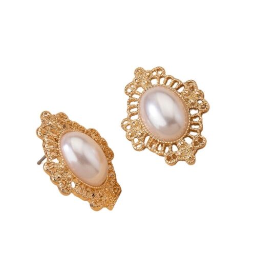 Gold Frame Oval Pearl Stud Earrings