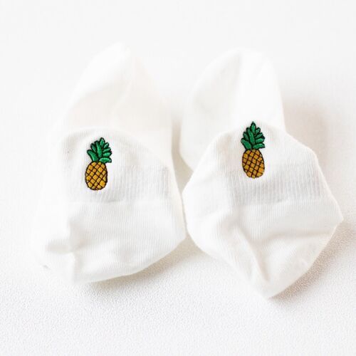 Pineapple Embroidered White Ankle Socks