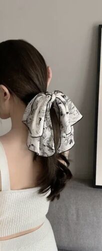 White And Black Printed Floral Pattern Knotted Hair Tie Ribbon