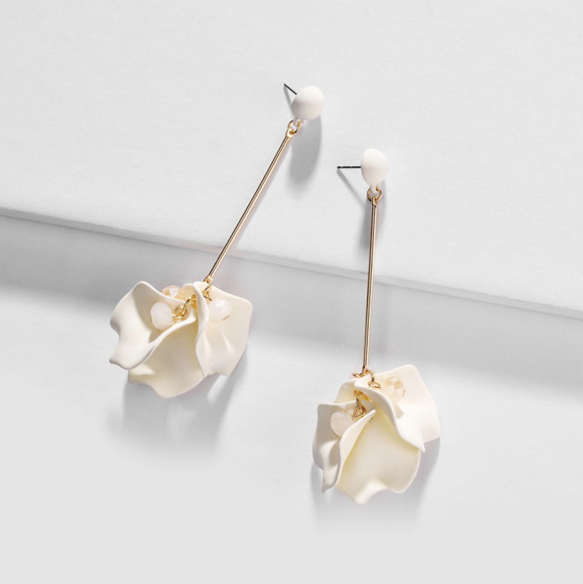 White And Gold Floral Petals beaded Drop Earring